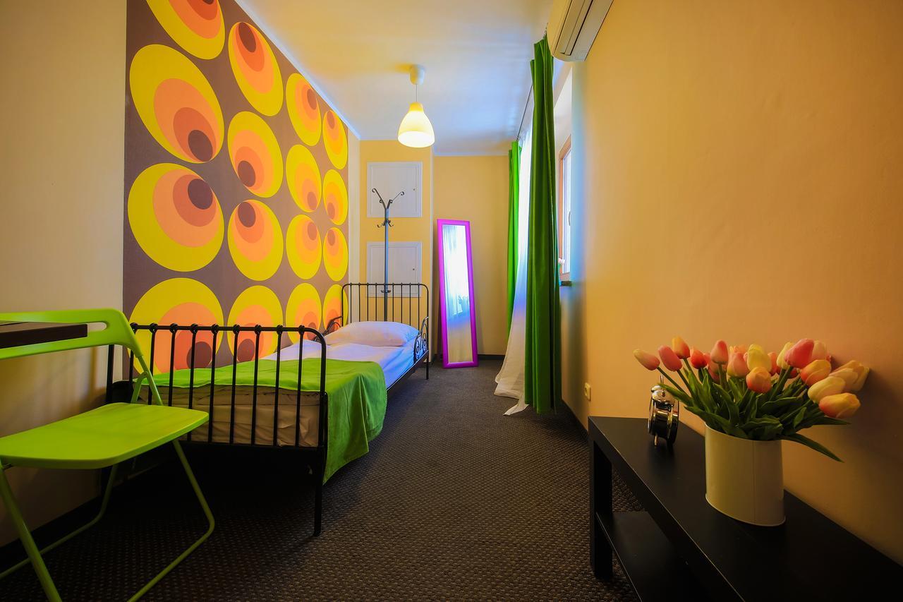 Glow Hostel Breslavia Esterno foto