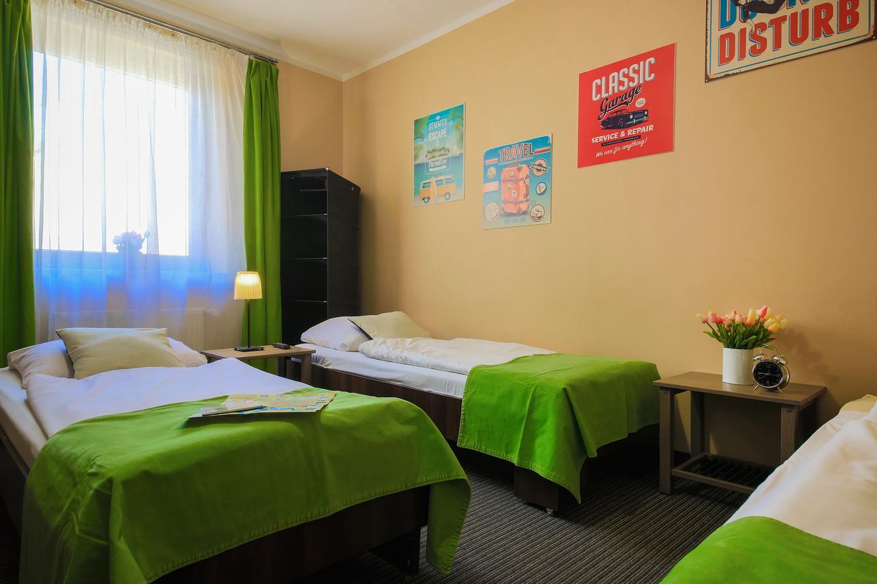Glow Hostel Breslavia Esterno foto