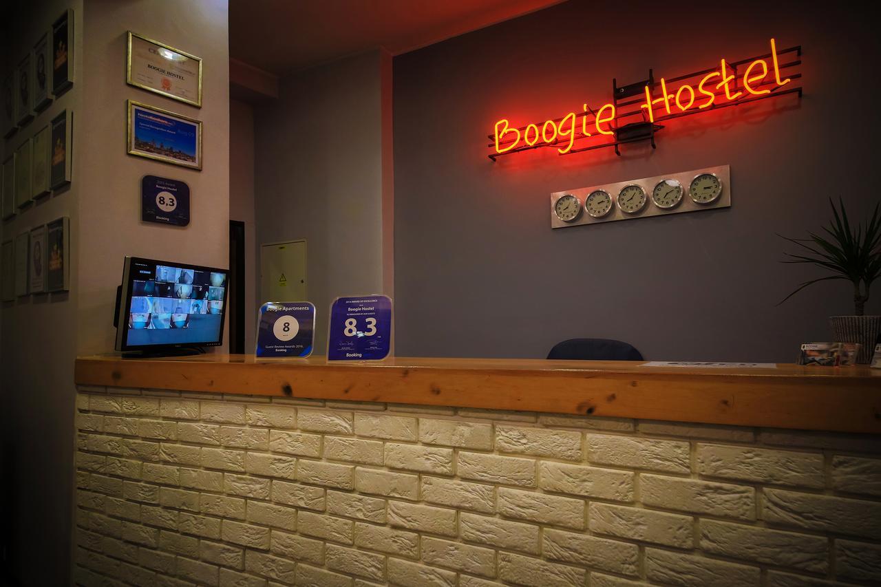 Glow Hostel Breslavia Esterno foto